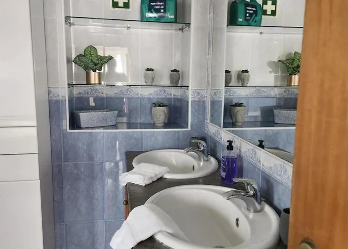 Casa Dos Amigos Angra do Heroísmo