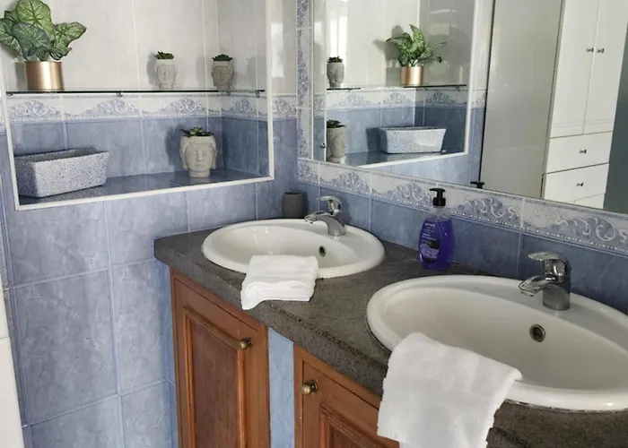 Casa Dos Amigos Angra do Heroísmo